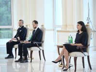 Президент Ильхам Алиев принял верительные грамоты новоназначенного посла Франции в Азербайджане (ФОТО/ВИДЕО)