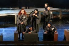 В Тбилиси с большим успехом прошел показ азербайджанского спектакля "Шюкрия" (ФОТО)