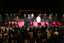 В Тбилиси с большим успехом прошел показ азербайджанского спектакля "Шюкрия" (ФОТО)