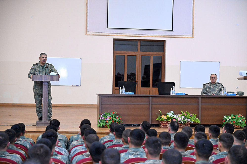 Закир Гасанов проверил боеготовность подразделений Азербайджанской Армии (ФОТО)