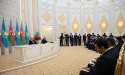 Президент Ильхам Алиев и Президент Касым-Жомарт Токаев выступили с заявлениями для прессы (ФОТО)
