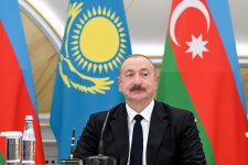 Президент Ильхам Алиев и Президент Касым-Жомарт Токаев выступили с заявлениями для прессы (ФОТО)