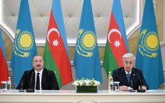 Президент Ильхам Алиев и Президент Касым-Жомарт Токаев выступили с заявлениями для прессы (ФОТО)