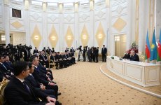 Президент Ильхам Алиев и Президент Касым-Жомарт Токаев выступили с заявлениями для прессы (ФОТО)