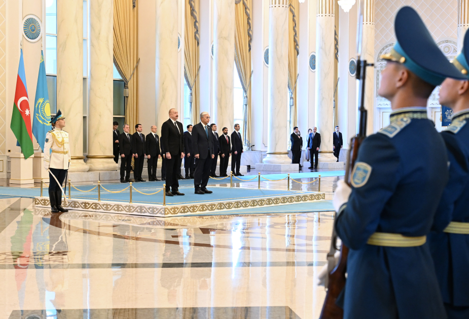 В Астане состоялась церемония официальной встречи Президента Ильхама Алиева (ФОТО)