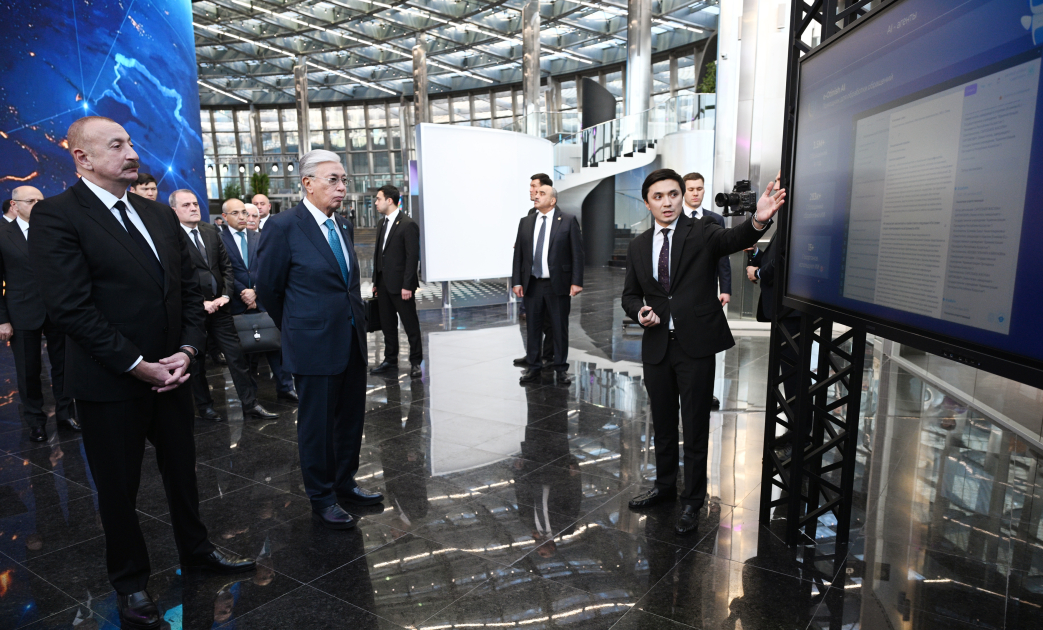 Президент Ильхам Алиев и Президент Касым-Жомарт Токаев посетили Международный центр искусственного интеллекта Alem.ai в Астане (ФОТО)