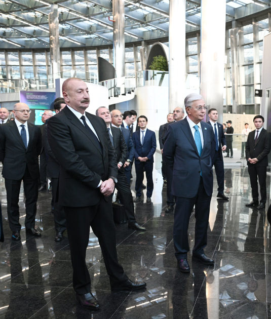 Президент Ильхам Алиев и Президент Касым-Жомарт Токаев посетили Международный центр искусственного интеллекта Alem.ai в Астане (ФОТО)