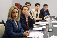 Двусторонний круглый стол представителей гражданского общества Армении и Азербайджана состоялся в Ереване (ФОТО)