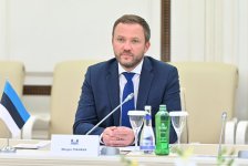 Спикер Милли Меджлиса провела обсуждения с министром иностранных дел Эстонии (ФОТО)