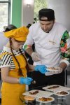 В Баку организовано "вкусное путешествие" в честь Международного дня шеф-поваров (ФОТО)