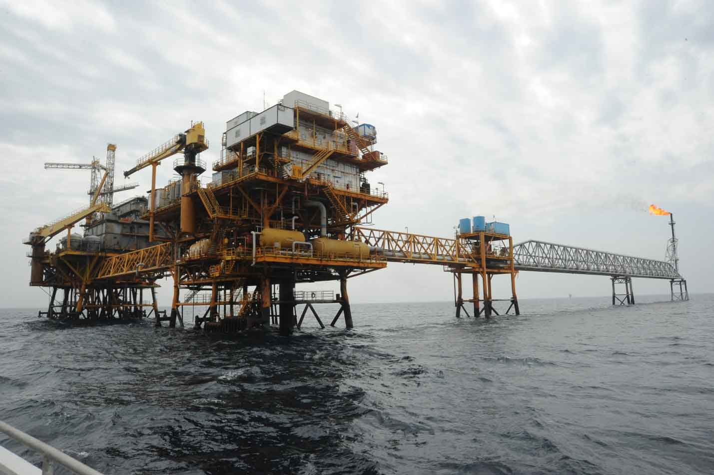 Иран приступит к следующему этапу разработки нефтяного месторождения Абузар