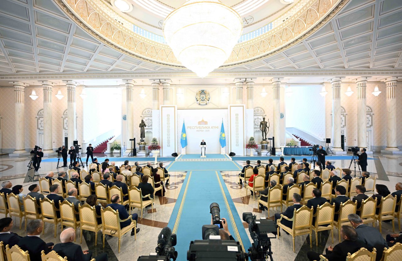 Казахстан должен стать полноценной цифровой страной за три года - Президент