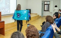 В Баку представлено волшебство рук - дефиле в войлочной одежде (ФОТО)