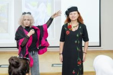 В Баку представлено волшебство рук - дефиле в войлочной одежде (ФОТО)