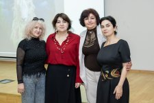 В Баку представлено волшебство рук - дефиле в войлочной одежде (ФОТО)
