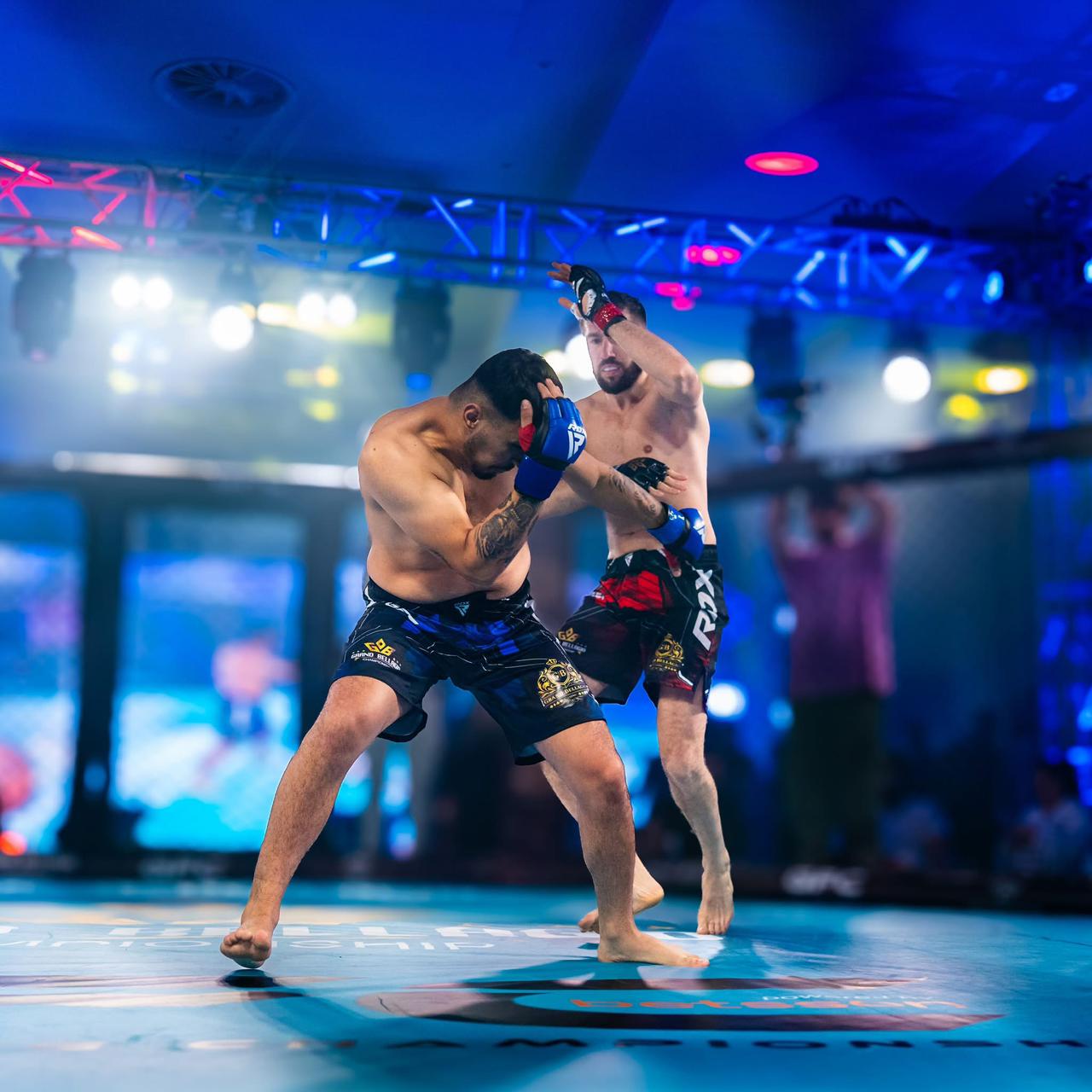 Алим Набиев одержал победу на международном турнире MMA, нокаутировав соперника в первом раунде (ФОТО)