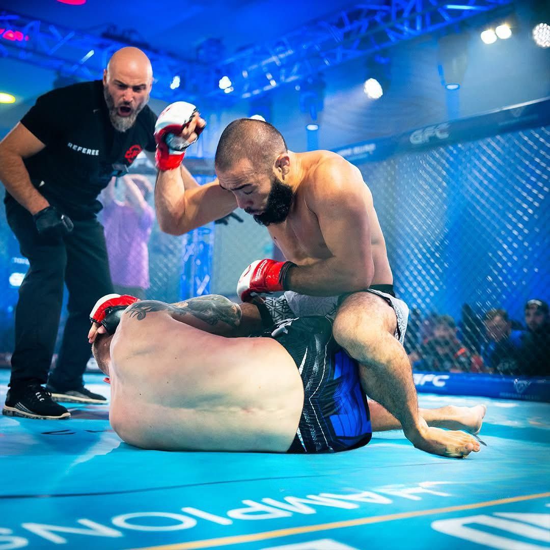 Алим Набиев одержал победу на международном турнире MMA, нокаутировав соперника в первом раунде (ФОТО)