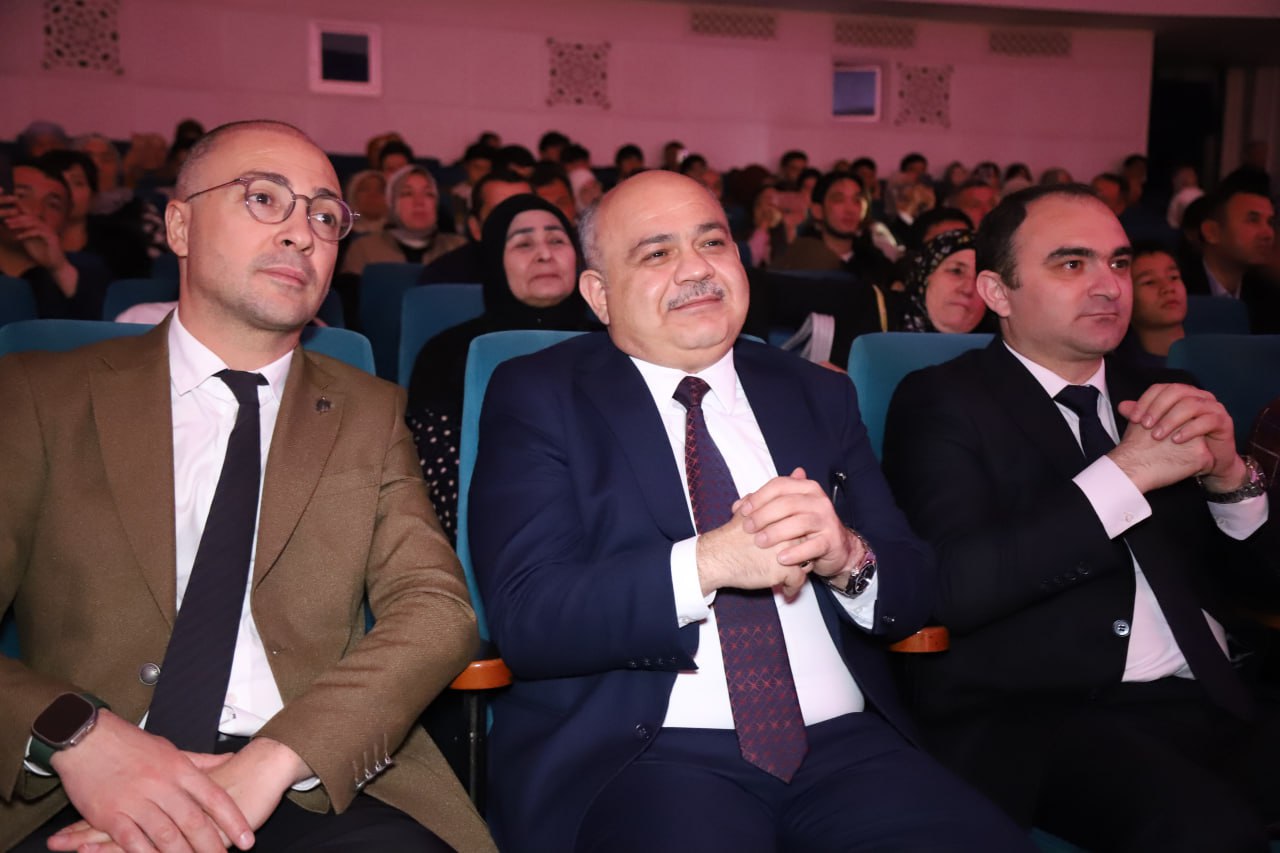 Театры Азербайджана и Узбекистана расширяют плодотворные международные связи (ФОТО)