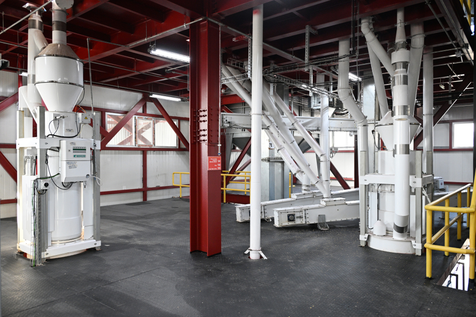 Президент Ильхам Алиев принял участие в открытии завода по переработке ячменя ООО Promalt в Имишли (ФОТО)