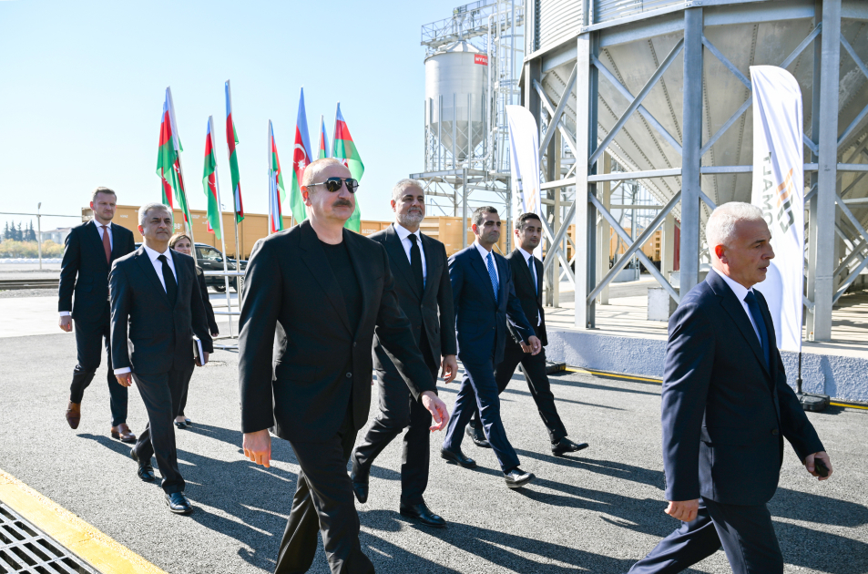 Президент Ильхам Алиев принял участие в открытии завода по переработке ячменя ООО Promalt в Имишли (ФОТО)