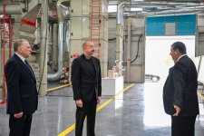 Президент Ильхам Алиев ознакомился с деятельностью хлопкоперерабатывающего завода в Сабирабаде (ФОТО)