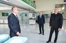 Президент Ильхам Алиев ознакомился с деятельностью предприятия по производству агрохимических средств в Сабирабаде (ФОТО)