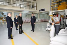 Президент Ильхам Алиев ознакомился с деятельностью семеноводческого предприятия в Сабирабадском промышленном квартале (ФОТО)