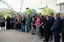 Президент Ильхам Алиев вручил ключи от квартир жителям села Хоровлу Джебраильского района (ФОТО)