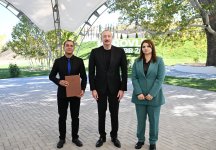 Президент Ильхам Алиев вручил ключи от квартир жителям села Хоровлу Джебраильского района (ФОТО)