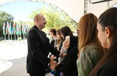 Президент Ильхам Алиев вручил ключи от квартир жителям села Хоровлу Джебраильского района (ФОТО)