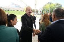 Президент Ильхам Алиев вручил ключи от квартир жителям села Хоровлу Джебраильского района (ФОТО)