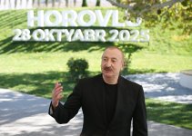 Президент Ильхам Алиев вручил ключи от квартир жителям села Хоровлу Джебраильского района (ФОТО)