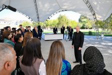 Президент Ильхам Алиев вручил ключи от квартир жителям села Хоровлу Джебраильского района (ФОТО)