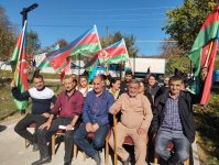 Очередная группа бывших переселенцев прибыла в село Бадара Ходжалинского района (ФОТО) (ОБНОВЛЕНО)
