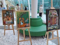 Из палитры чувств — в цветные строки - выставка-концерт в Международном центре мугама (ФОТО)