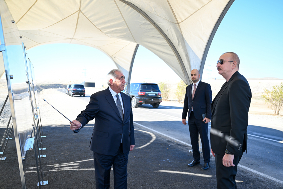 Президент Ильхам Алиев принял участие в открытии автомобильной дороги, ведущей к солнечной электростанции «Шафаг» в Джебраильском районе (ФОТО)
