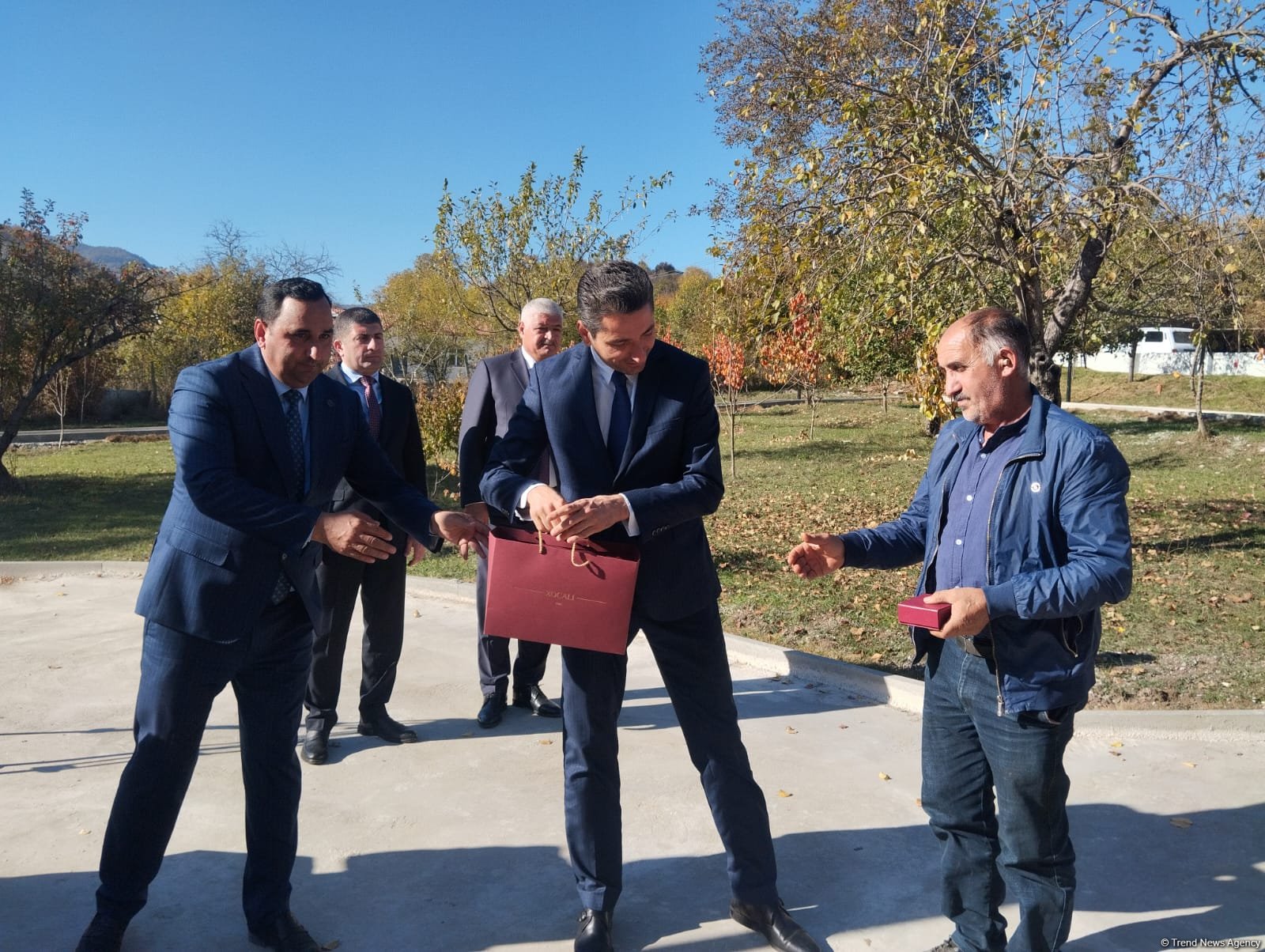 Очередная группа бывших переселенцев прибыла в село Бадара Ходжалинского района (ФОТО) (ОБНОВЛЕНО)