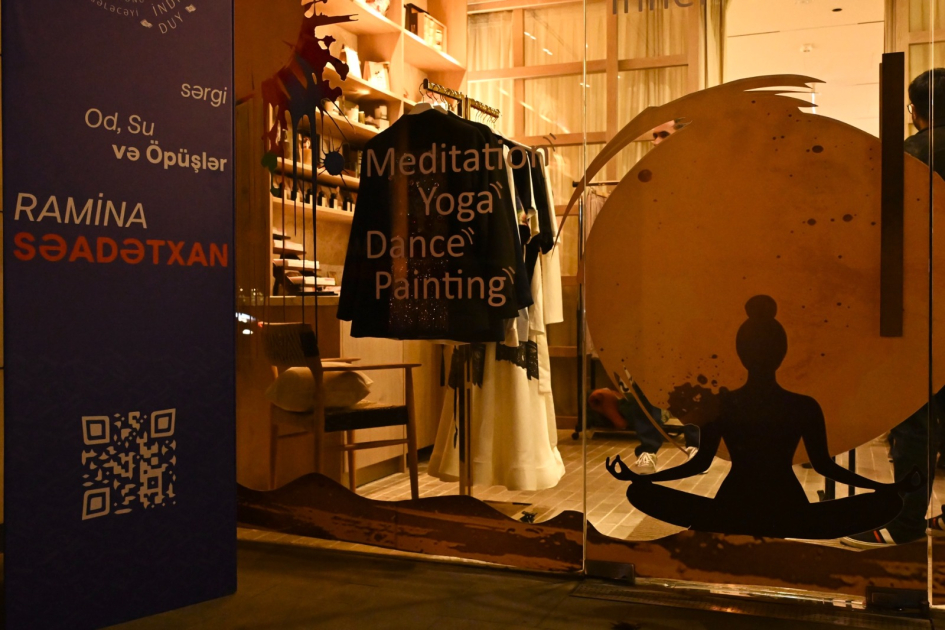 В арт-центре Nine Senses открылась персональная выставка Рамины Саадатхан «Огонь, Вода и Поцелуи» (ФОТО)