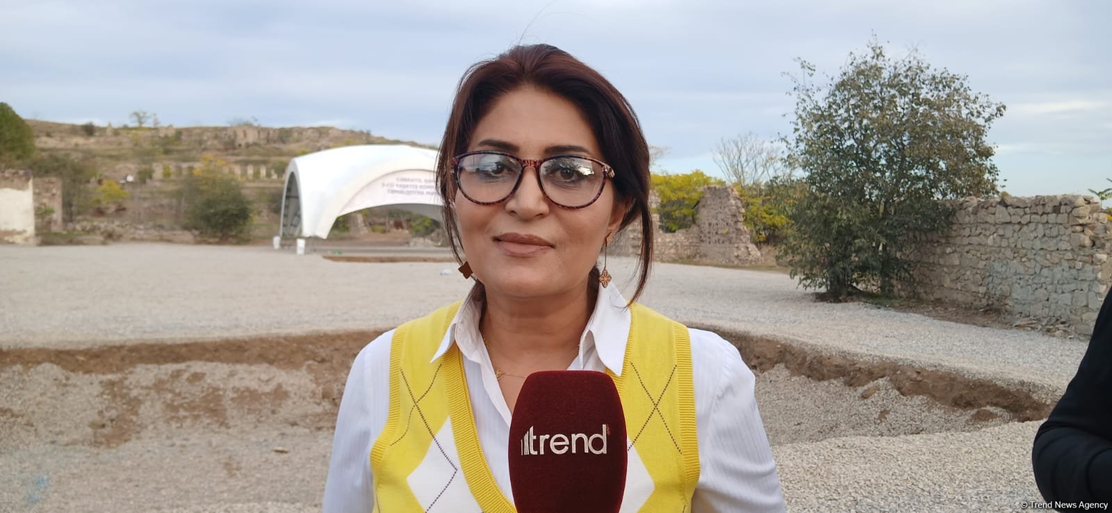 В Джебраильской городской мечети смогут молиться одновременно 615 человек