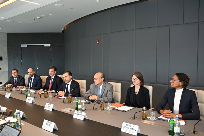 Азербайджан и ВБ обсудили приоритеты Стратегии социально-экономического развития на 2027–2030 гг. (ФОТО)