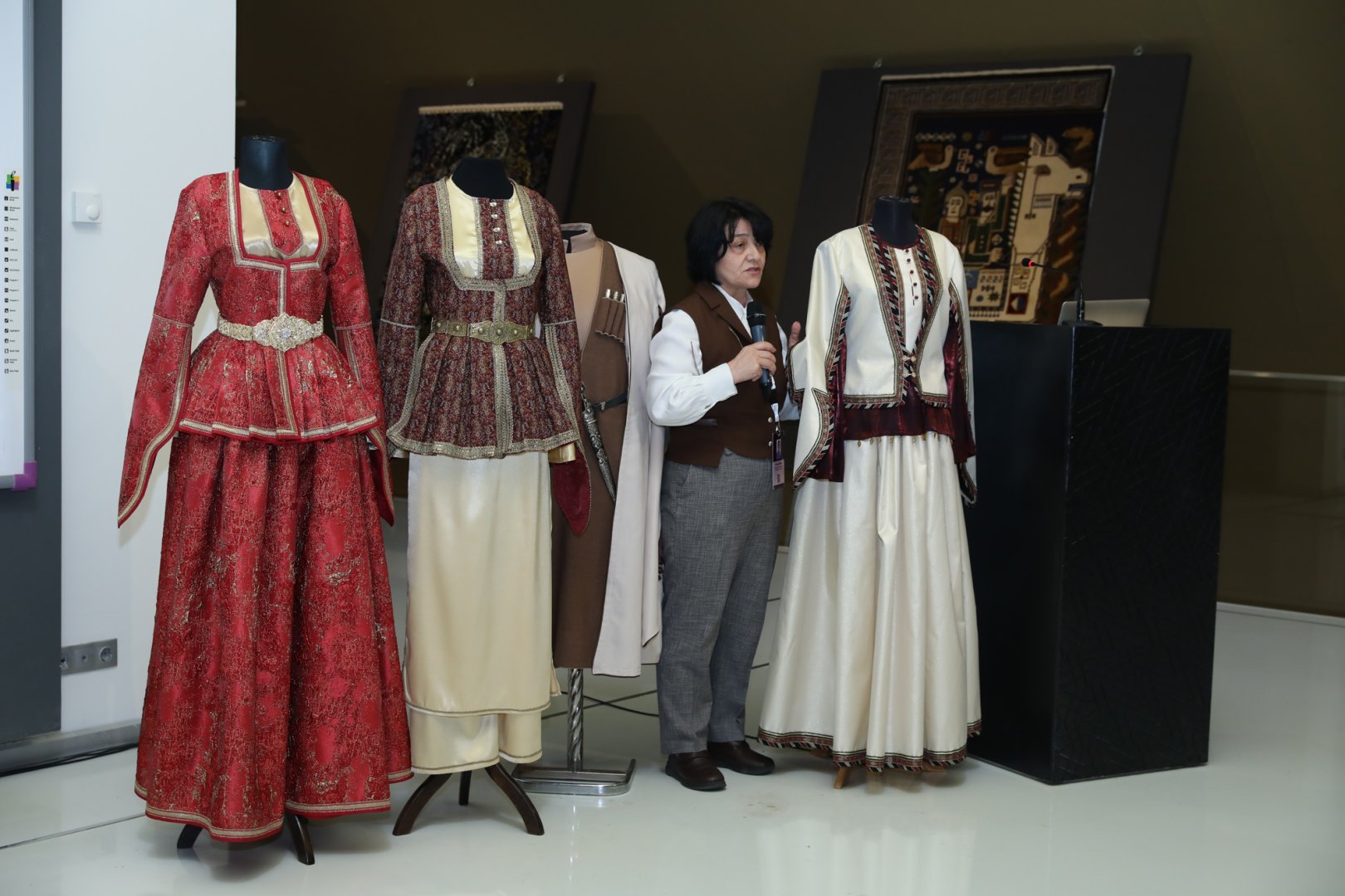 Актуальные проблемы азербайджанского исторического оружиеведения (ФОТО)