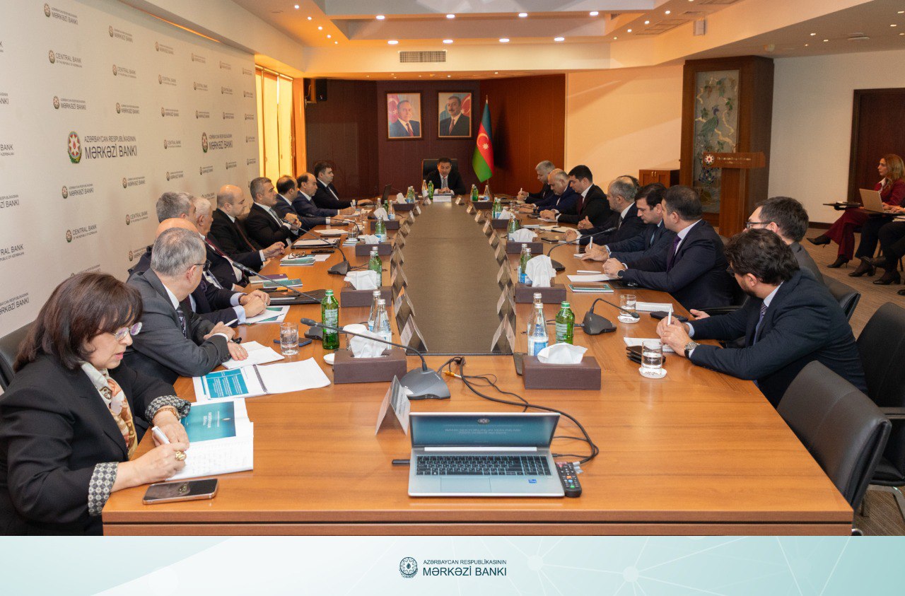 Обсуждены новые вызовы в банковском секторе Азербайджана