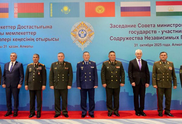 Министр обороны Азербайджана находится с визитом в Казахстане