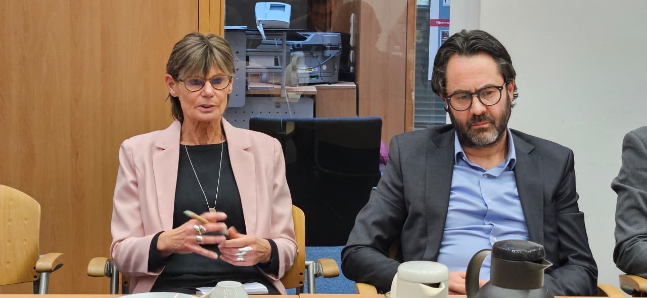 В Германии состоялся "круглый стол" с участием членов азербайджанской общины (ФОТО)