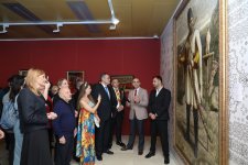 Оружие справедливости побеждает зло – в Баку открылась интересная экспозиция в честь Победы (ФОТО)