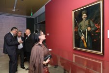 Оружие справедливости побеждает зло – в Баку открылась интересная экспозиция в честь Победы (ФОТО)