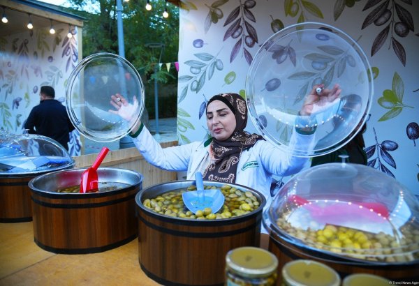 Фестиваль оливок в Ичеришехер: аромат осени, вкус традиций и энергия здоровья (ФОТО)