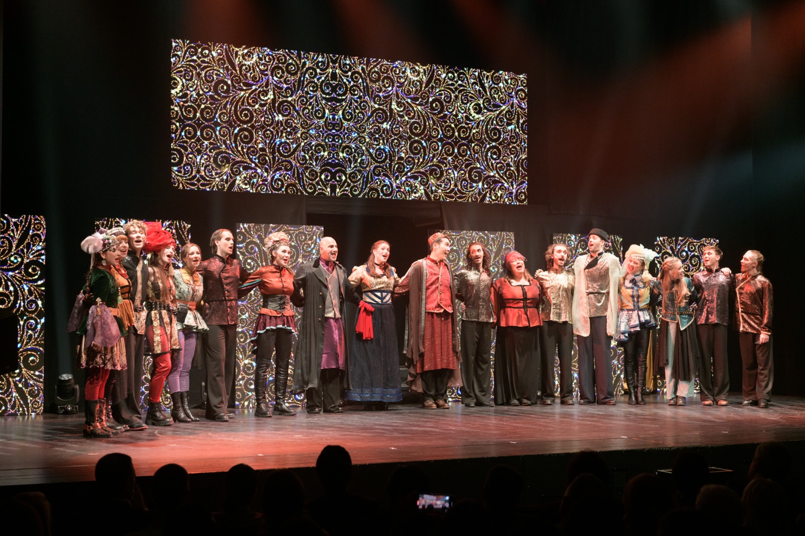 Торжество азербайджанской оперетты "Аршин мал алан" на немецком языке в Вене (ФОТО)