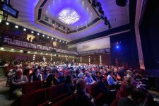 Торжество азербайджанской оперетты "Аршин мал алан" на немецком языке в Вене (ФОТО)