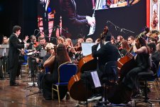 Азербайджанские артисты выступили на первом форуме Ассоциации музыкантов ОАЭ (ФОТО)